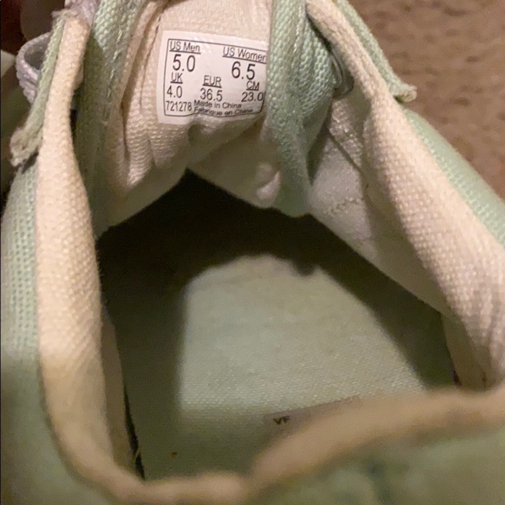 Vans - Picture 8 of 8